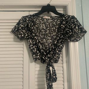 Black with white flower tie crop top